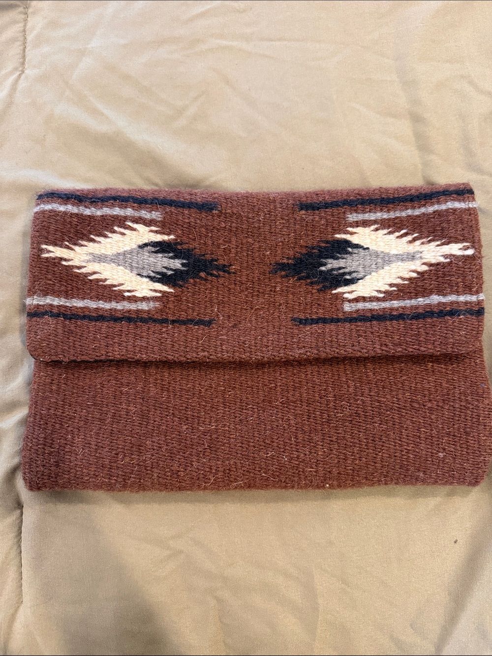Southwestern Pattern Knit Clutch - Rust & Ivory